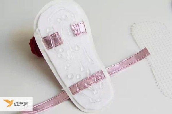 Transform unwanted shabby bags into stylish baby shoes