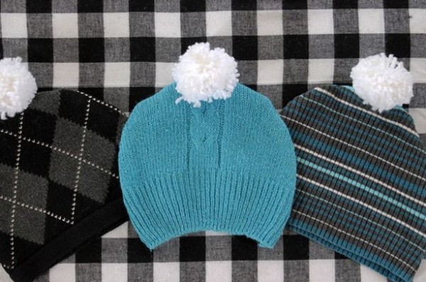 Tutorial on turning waste sweaters into warm winter hats