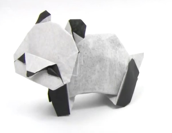 Hand-making tutorial of three-dimensional origami panda for National Day