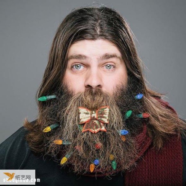 12 weird Christmas beards that make bearded men more personalized