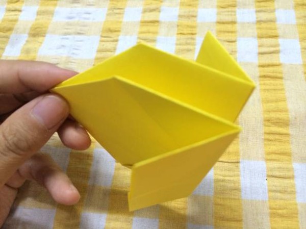 Super simple garbage paper box small box that children can make