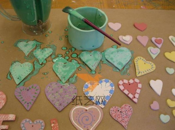 DIY tutorial for Valentine’s Day gift of love wind chimes made of ultra-light clay