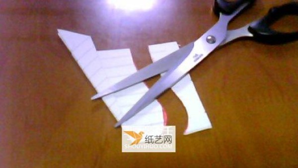 Illustration of folding method of Paperang paper airplane