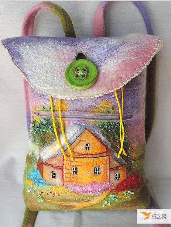 Pictures of backpacks made of wool felt look like exquisite oil paintings