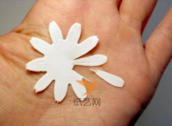 Tutorial on how to make a pure daisy using ultra-light clay