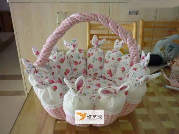 Make your own round cute personalized fabric basket using non-woven fabrics