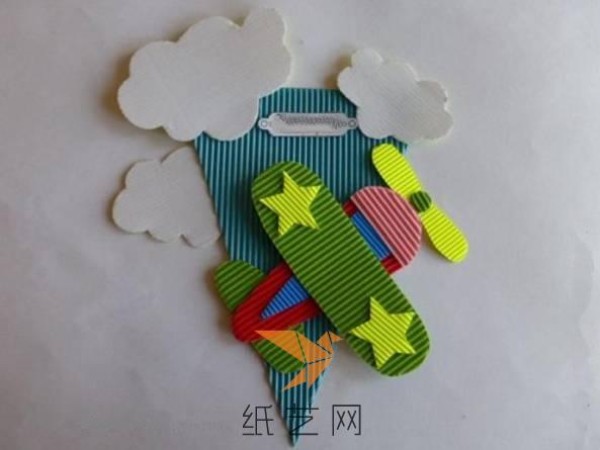 Childrens handmade corrugated paper fighter sticker painting Mothers Day gift paper art tutorial