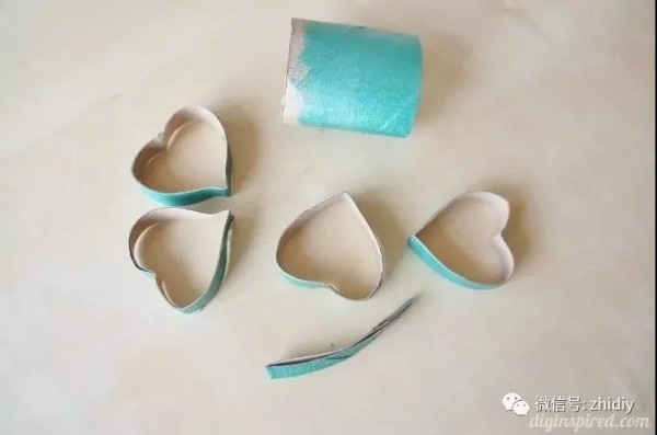 5 super simple paper art four-leaf clover tutorials are here!