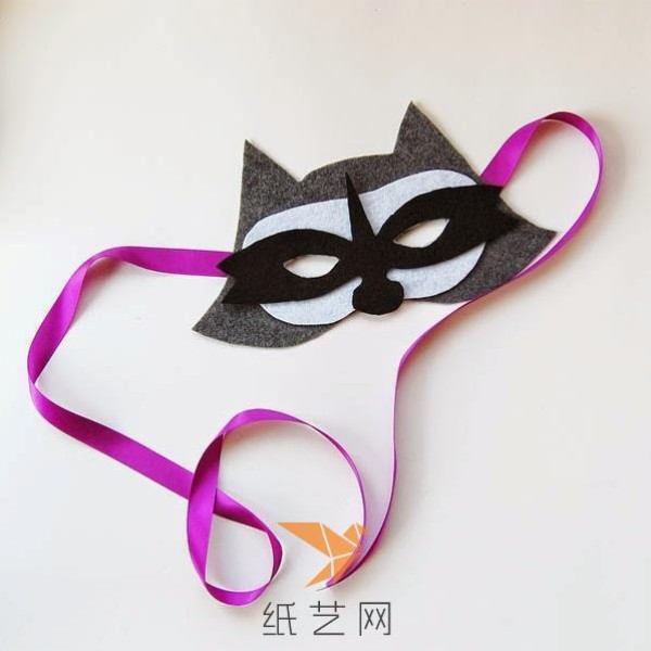 Cute little raccoon mask making tutorial