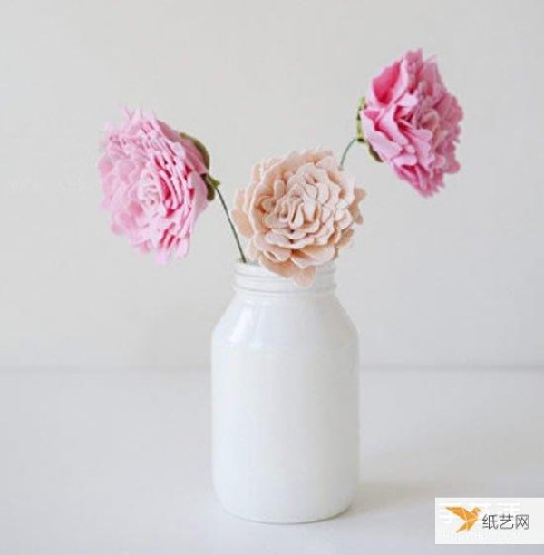 Tutorial illustration of handmade fabric peony flowers using non-woven fabrics