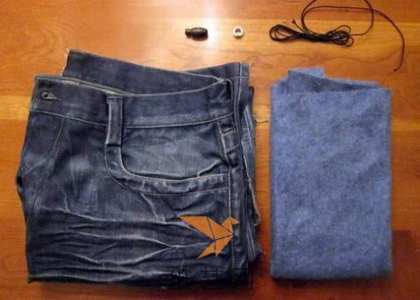 Tutorial on how to make a small bucket bag by remaking old jeans