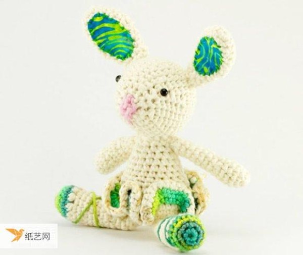 Cute, beautiful and healing animal dolls knitted with crochet