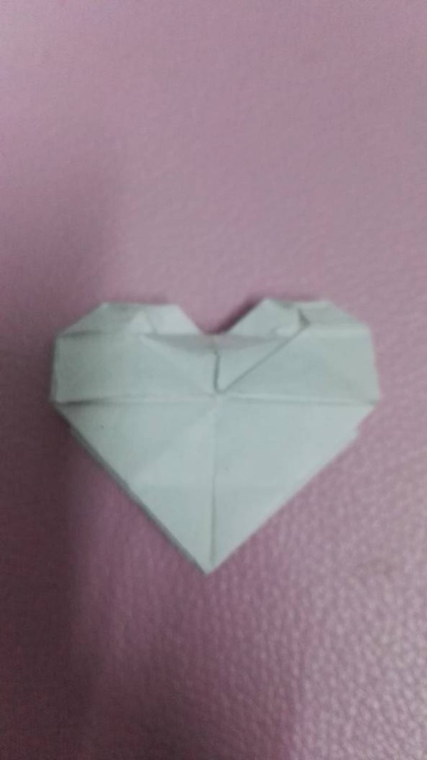 Super loving Valentine’s Day gift origami heart tutorial