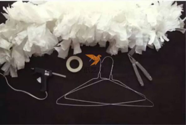 Turn waste into treasure. How to make angel wings made from clothes hangers and paper towels.