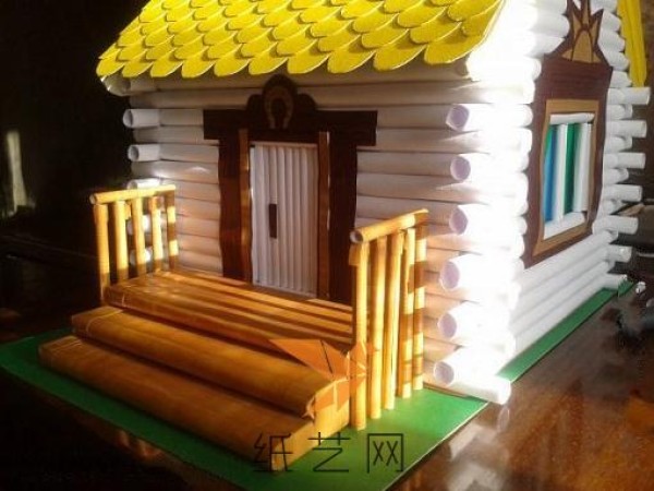 Tutorial on how to make a little house made from paper tubes as a Father’s Day gift