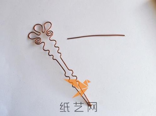 Tutorial on how to make a vintage and delicate winding hairpin for Valentine’s Day gift