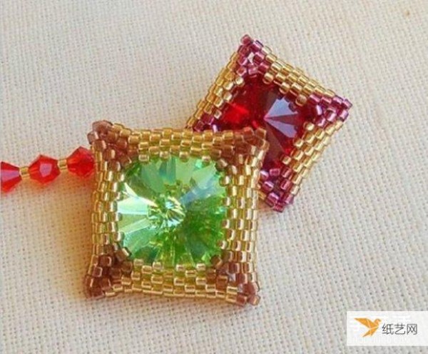 Tutorial on how to make handmade square jewelry and stone accessories with individuality