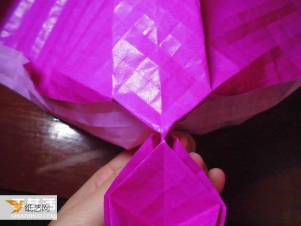 Very creative step-by-step illustration of Dielianhua heart origami