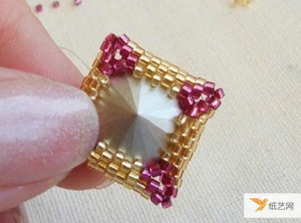 Tutorial on how to make handmade square jewelry and stone accessories with individuality