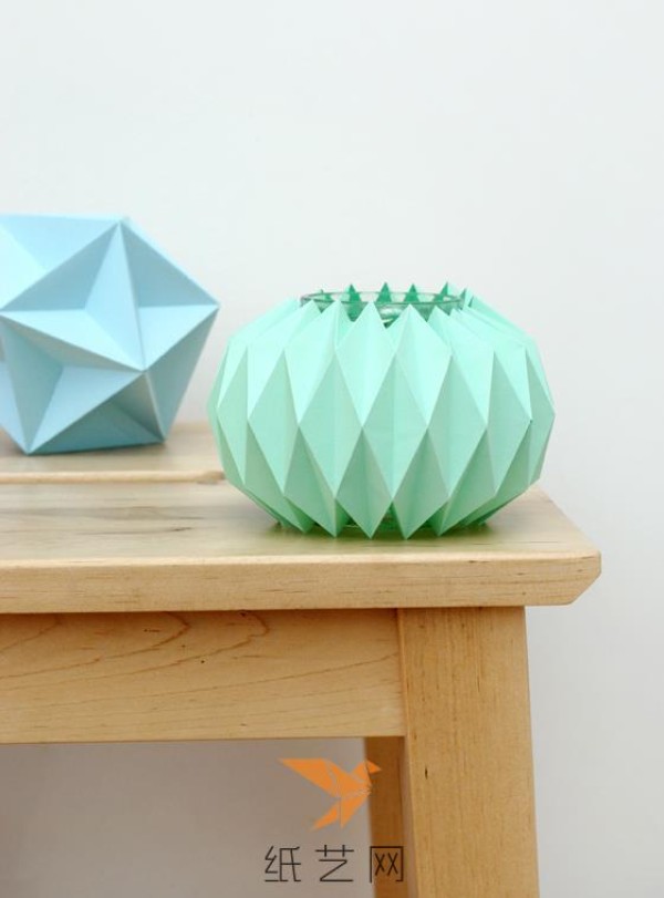 Tutorial on how to make a modern origami polygonal lantern and candle holder