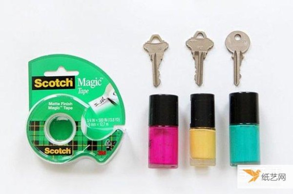 Steps to make small handmade works using nail polish to make keys beautiful