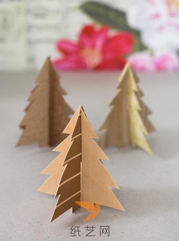 Simple three-dimensional paper-cut Christmas tree making tutorial