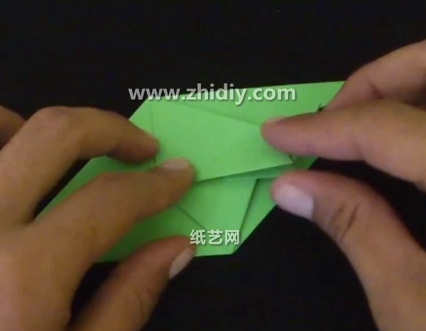 Simple three-dimensional origami mantis hand origami video tutorial