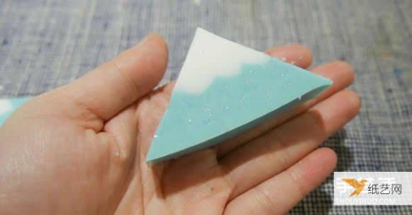 Simple steps to make your own Japanese Mount Fuji-shaped triangle handmade soap