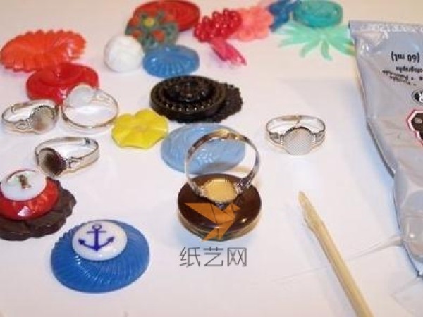 DIY Ring Tutorial from Buttons