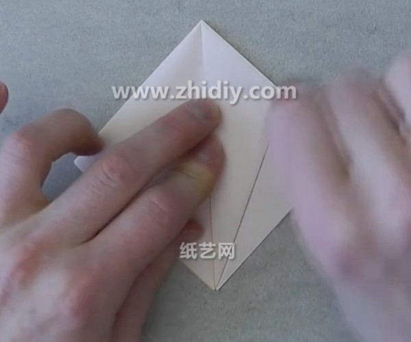 Tutorial on how to make a three-dimensional origami duck