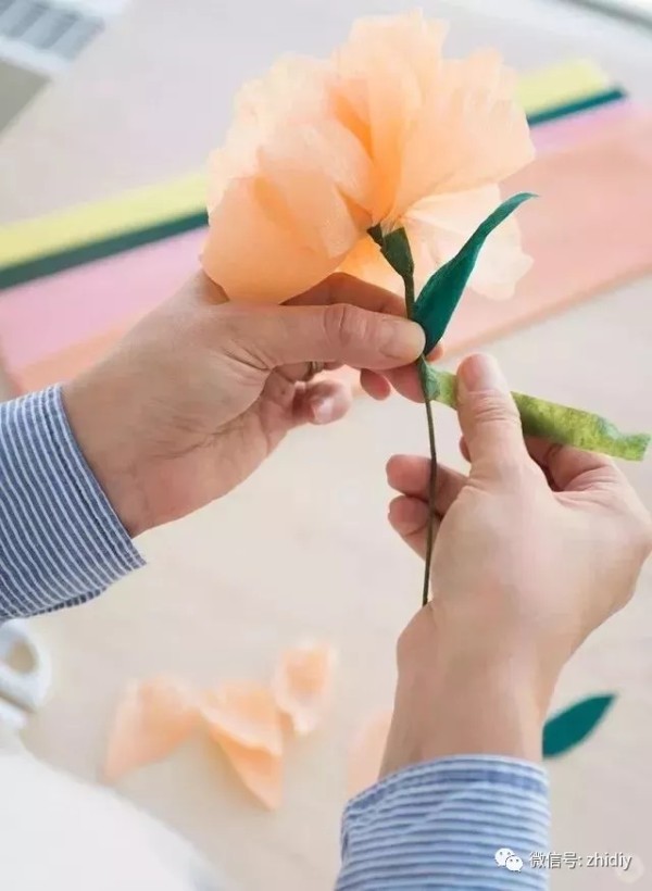 Detailed tutorial on making simulated peonies and crepe paper!