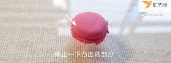 Illustrated tutorial on how to use ultra-light clay to make macaron dessert trinkets