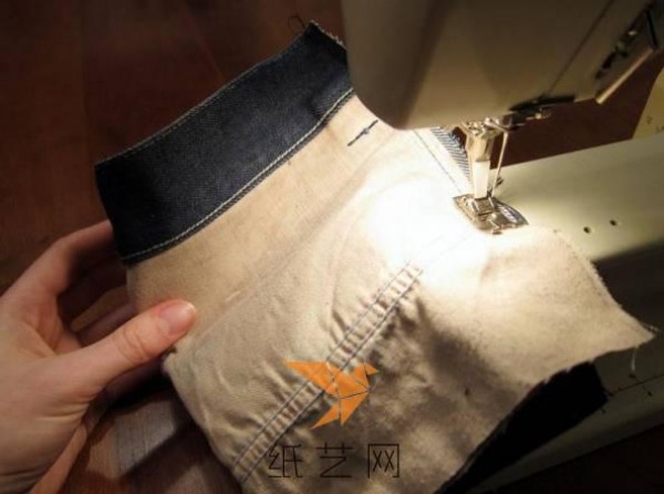 Tutorial on how to make a small bucket bag by remaking old jeans