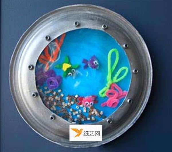 Personalized underwater world decorations made by reusing waste plates