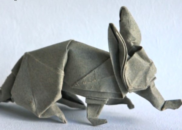 Creative origami animals—origami aardvark hand-making tutorial