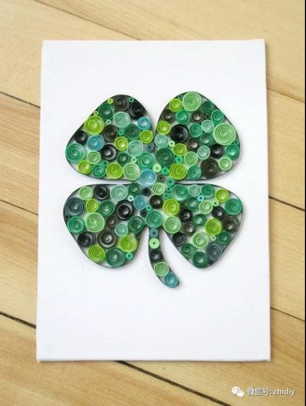 5 super simple paper art four-leaf clover tutorials are here!