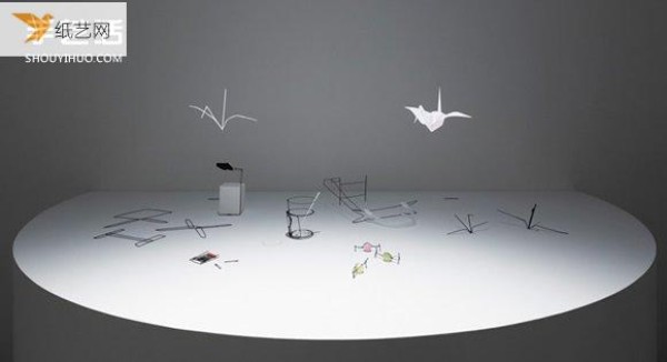 It turns out that origami is so fun. nendo leads everyone into the imaginary world of paper.