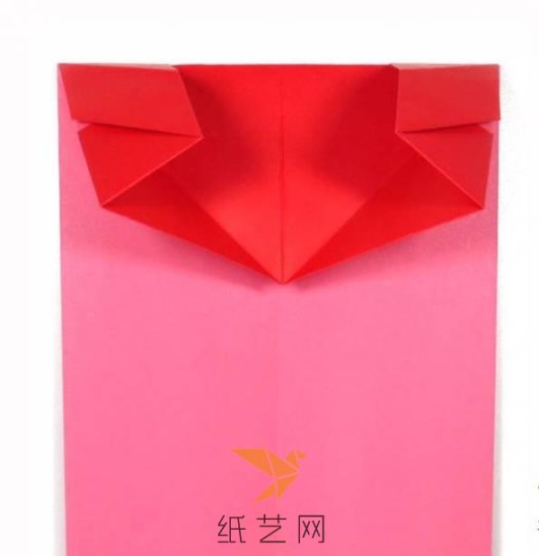 Tutorial on making Valentine’s Day heart-shaped origami envelopes