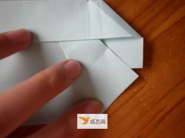 Use origami to make a love box with a lid for Valentine’s Day