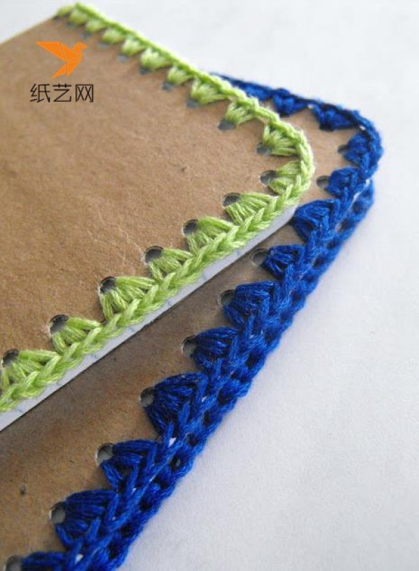 Use crochet to give your notebook a new look