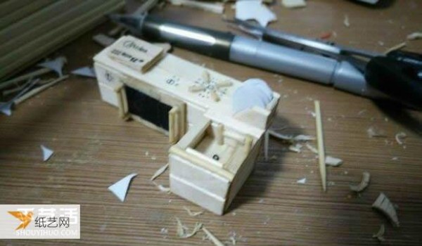 A complete step-by-step guide to hand-making a realistic villa model using disposable chopsticks