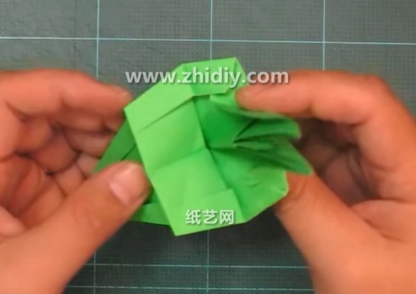 Three-dimensional origami snail creative folding tutorial