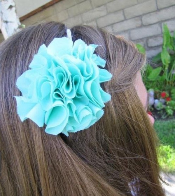 Tutorial on making beautiful fabric flower headbands