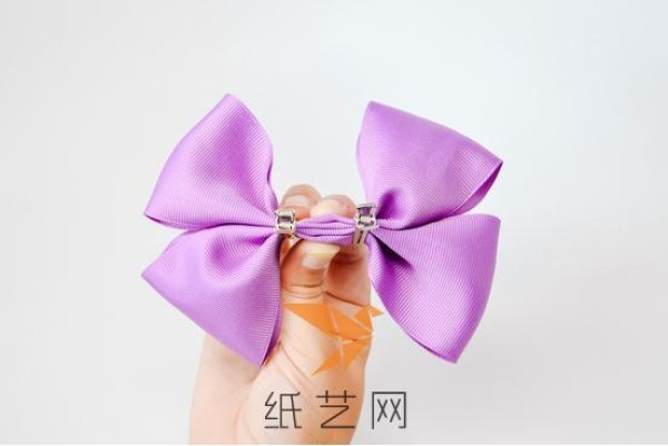 Tutorial on making large bow hairpins