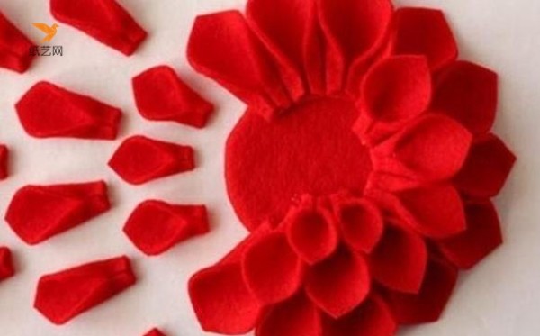 Tutorial on making festive wedding red non-woven large flowers