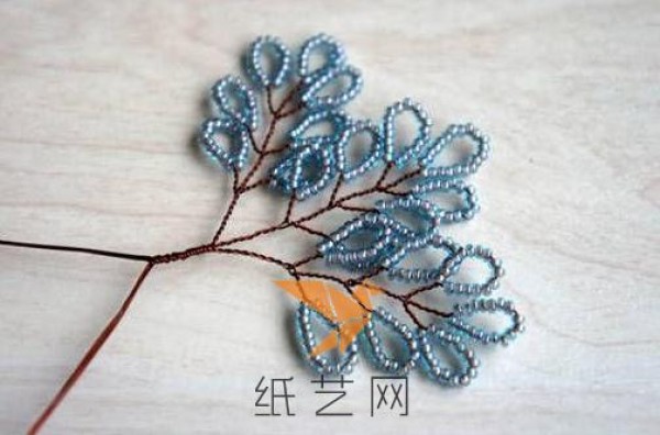 Tutorial on how to make an atmospheric beaded tree bonsai room decoration