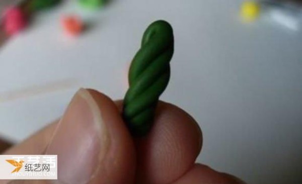 Illustration of how to hand-make personalized carrots using ultra-light clay