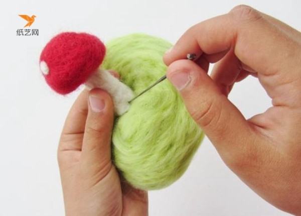 Tutorial on how to make cute little wool felt mushrooms