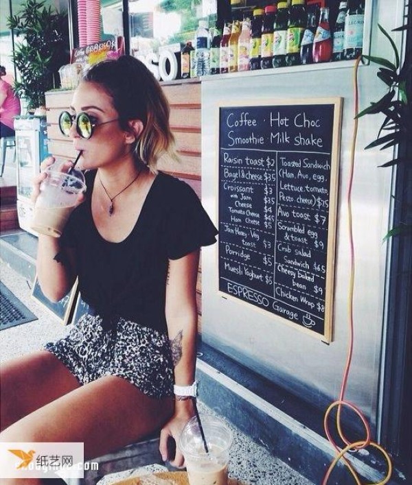 The 7 best things to do when traveling alone to open your mind to the world