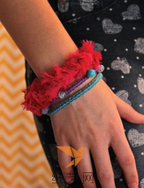 Very simple handmade DIY woven bracelet